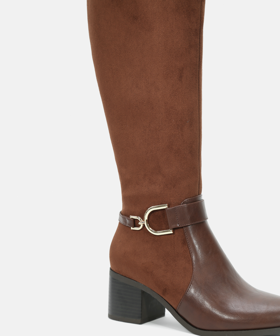 Botas salto adorno metálico image number null